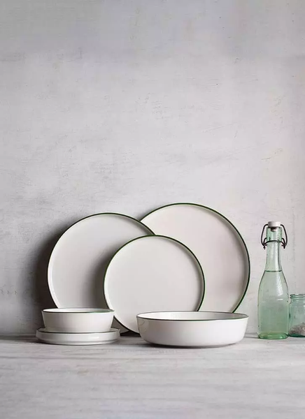Тарелка овальная ID Fine Modest Green 33X21 см 16001-143033 фото
