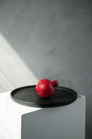 Тарелка обеденная Dovbysh Porcelain Win 32 см черная 100067 фото